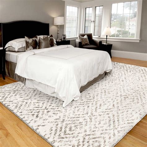 King Bed With Runner Rugs at Autumn Allen blog