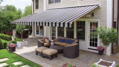 What Sizes Do Retractable Patio Awnings Come In? | SummerSpace