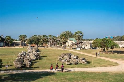 14 Things To Do In Jaffna Fort Sri Lanka: Your Travel Guide