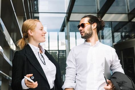 Business People Looking at You Happy 的图像结果
