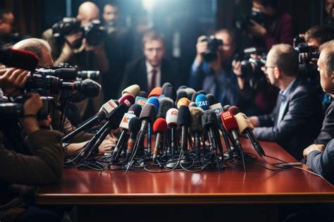 Press Conference 的图像结果