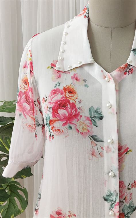 Off White Red Floral Georgetta Top