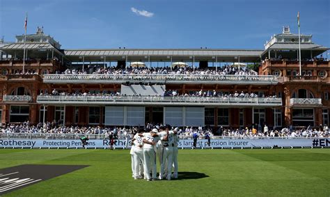 List of former cricketers in attendance at Lord's on Day 1 of 3rd ENG ...
