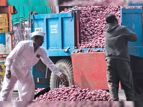 Morning Buzz: Onion traders strike in Nashik, FPIs trim exposure to ...