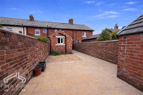 2 bed terraced house for sale in Commonside, Ansdell, FY8 4DJ | Frank Wyles