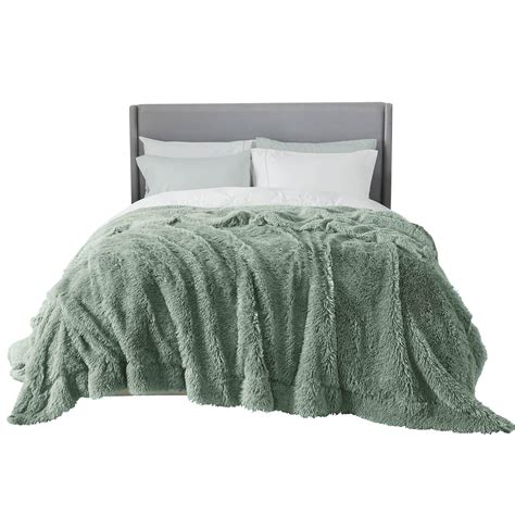 Bedsure Fluffy Sage Green King Size Blanket for Bed, Thick Soft Sherpa ...
