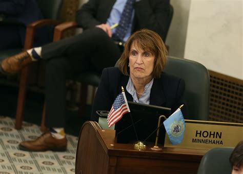 Group of state and local officials calls on Congress to end tax credits ...