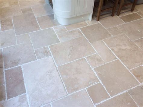 2 Simple Tips on How to Clean Travertine Flooring