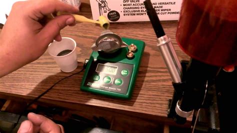 Using the Lee Powder Measure Scale 的图像结果