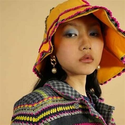 Pero collaborates with Afghani refugee women to create crochet garments ...