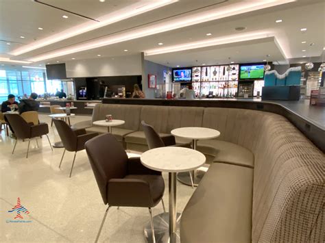 Cafe-Bar-Salt-Lake-City-Delta-Sky-Club-Lounge-Review - Eye of the Flyer