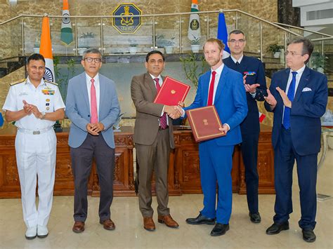 India, France ink inter-governmental agreement for 26 Rafale Marine ...