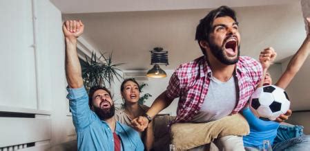 Se acabó ver fútbol gratis por internet: Europa acecha al IPTV pirata