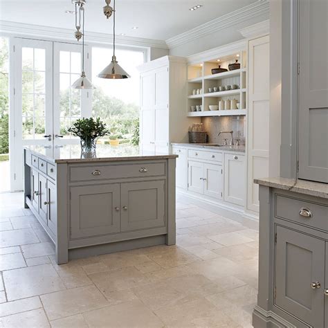 Contemporary Shaker Kitchen | Modern Shaker Kitchen | Tom Howley