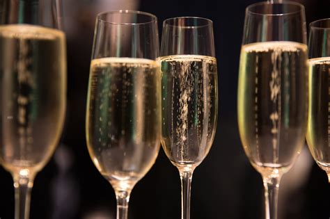 Does champagne get you drunk faster than other alcohol?