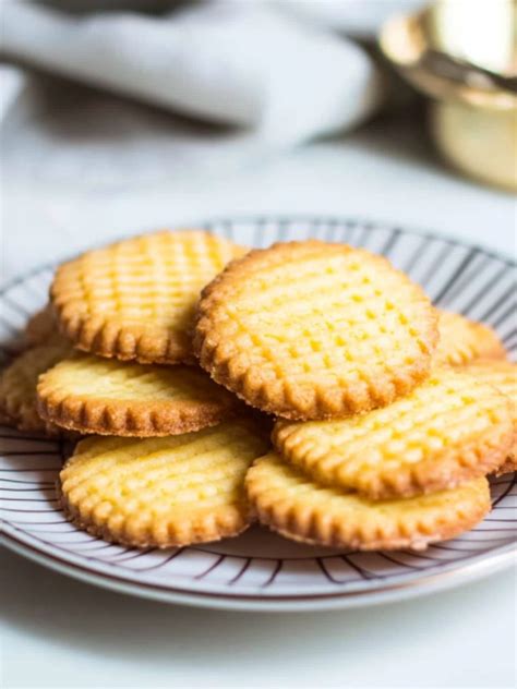 Southern Strawberry Punch Bowl Cake