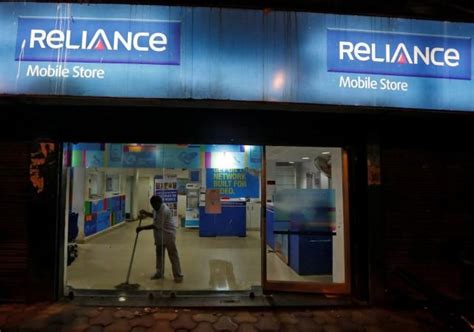 Reliance Communications offers new Rs. 299 plan to rival Jio's Dhan ...