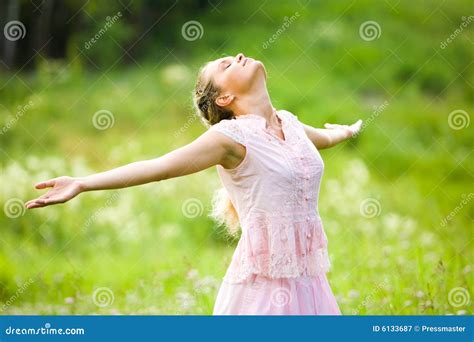 Placer imagen de archivo. Imagen de femenino, goce, travieso - 6133687