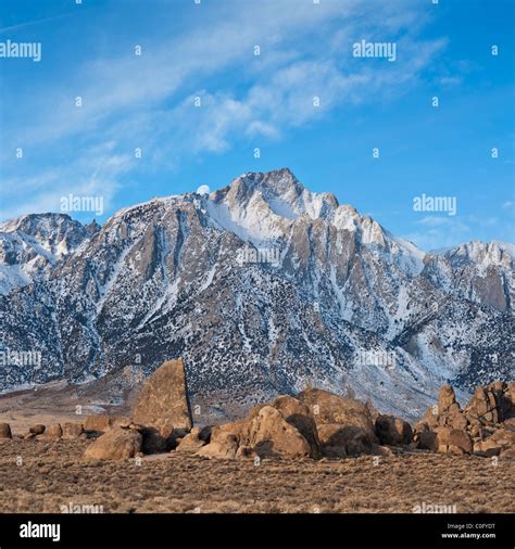 Lone Pine Peak and Alabama Hills, Sierra Nevada Mountains, California ...