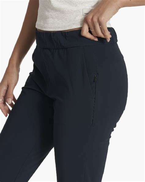Miles Ankle Pant | Women's Ink Navy Blue Crop Pants | Vuori
