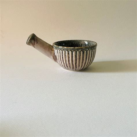 Roseate Gravy Bowl – Ceramic Kitchen