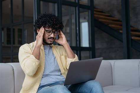 Imposter Syndrome: Definition, Symptoms, Causes and Treatment - Apollo Hospitals