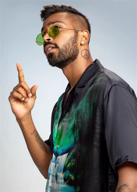 Hardik Pandya Airport Outfit Is Super Expensive