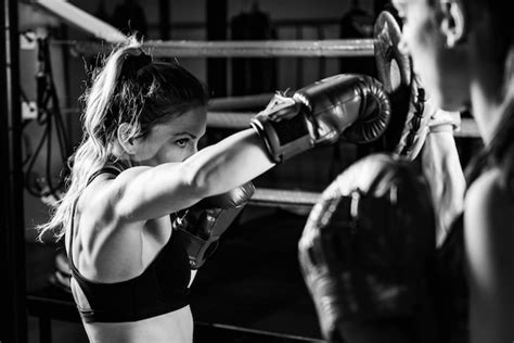 Girls Boxing Training 的图像结果