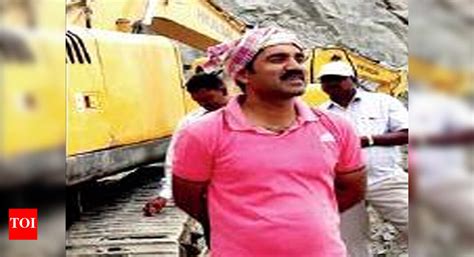 Tehsildar in Karnataka poses as labourer, raids stone quarries | Mysuru ...