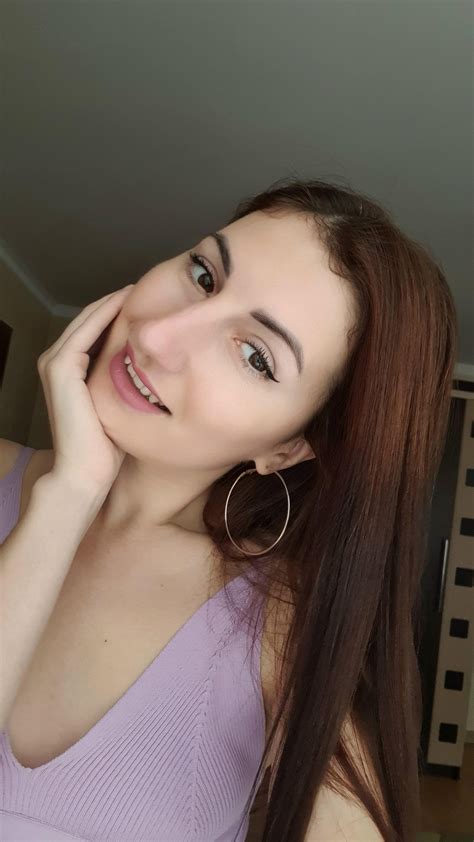 Hello from Ukraine IRTR : r/IRLgirls