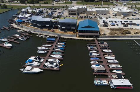 5 waterfront Lake Conroe restaurants to enjoy the views this summer