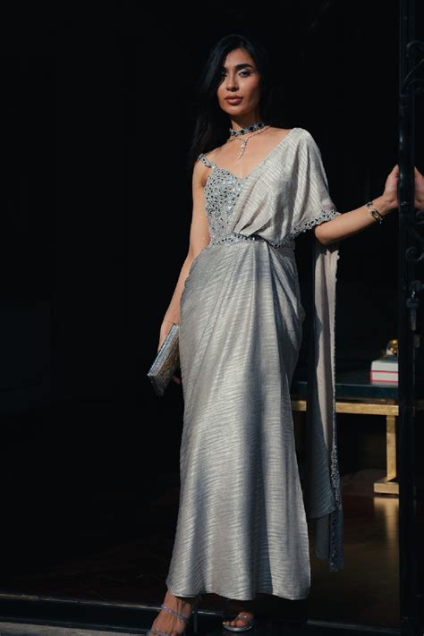 Buy Designer Party Wear, Ethnic Wear Dresses for Women Online – Onaya
