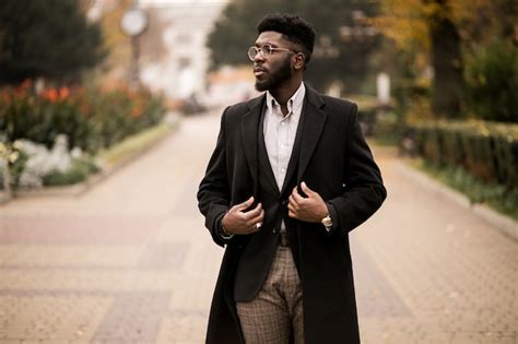 Image of African American Business Man 的图像结果