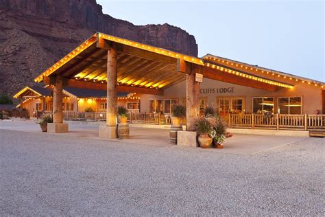 Red Cliffs Lodge | Visit Utah