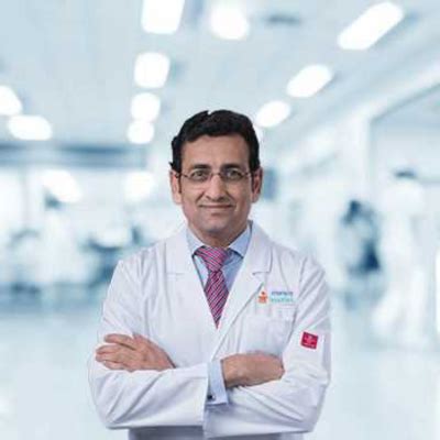 Dr. Rajeev Verma , Orthopedic and Joint Replacement Surgeon , India ...