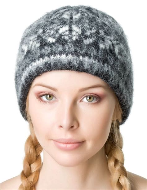 Women's knit Hat. 100 % Icelandic wool | Freyja Wool Store