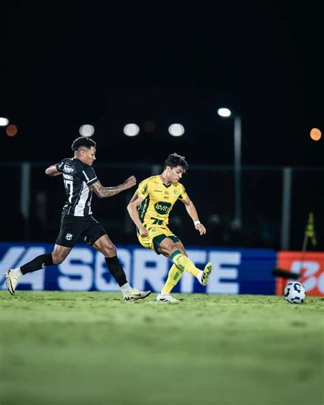 Roni chega do Brasileirão para reforçar o meio-campo do Aves SAD - O Jogo