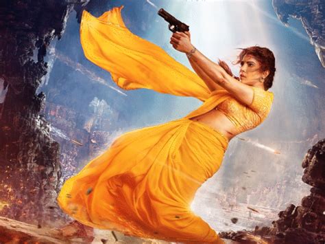 Priyanka Chopra stuns audience as 'Mandakini' in SS Rajamouli's ...