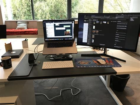 Image result for Two Screens One Computer Windows 1.0