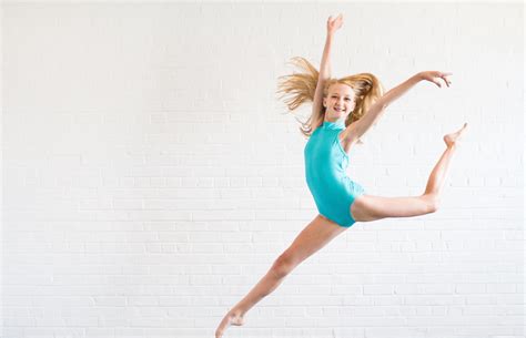 Dance 的图像结果