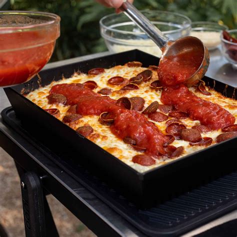 Detroit-Style Pizza Pan | Ooni — Ooni UK