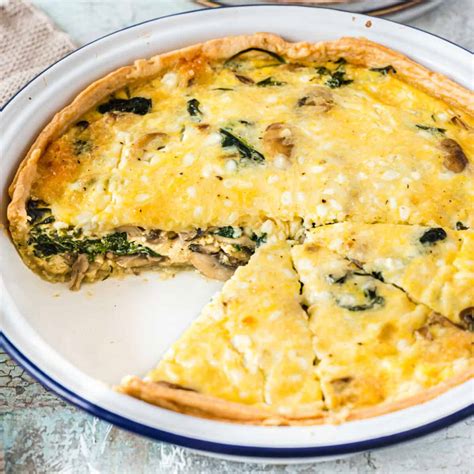 Spinach and Mushroom Quiche ⋆ Real Housemoms