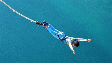 Before you go bungee jumping, keep these five things in mind!