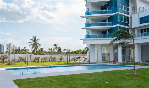 PANAMA GORGONA ROYAL PALM UNITS WITH OCEAN VIEWS