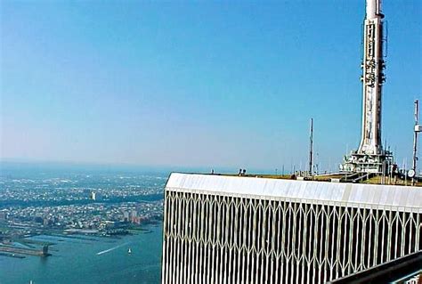 发现了911事件前两周在美国纽约世贸大厦内外拍下的一组照片