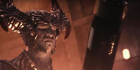WATCH: Steppenwolf Strikes In New Justice League Clip | CBR