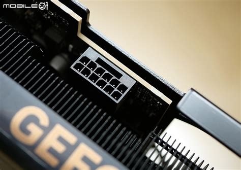 黑金風正常體積 ASUS ProArt RTX™ 4070 Ti OC 開箱 - Mobile01