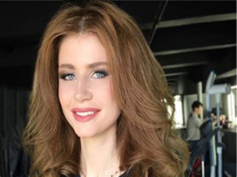 Beauty queen gets a new phone from a fan after her phone gets stolen