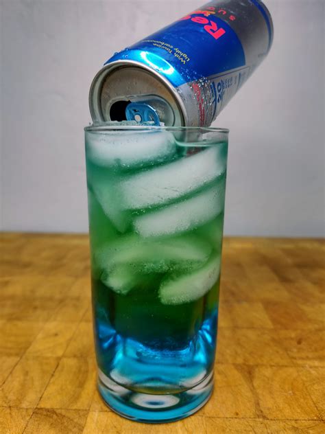 Irish Trash Can: a blue green mix | Occasional Cocktails