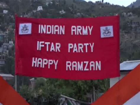 J-K: Indian Army hosts Iftar
